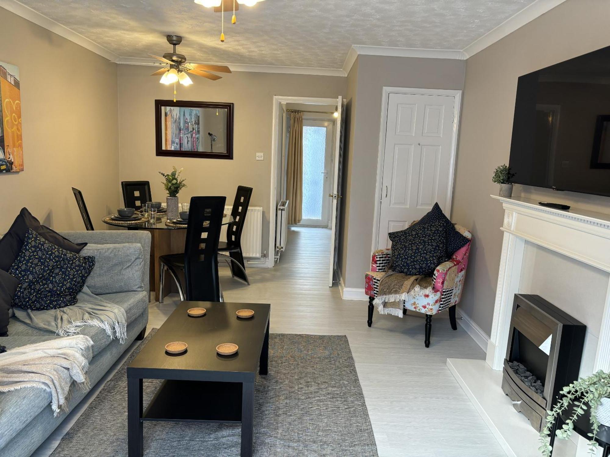 Cosy Corner - 2 Beds, Free Parking, Next To Southampton General Hospital Villa Buitenkant foto