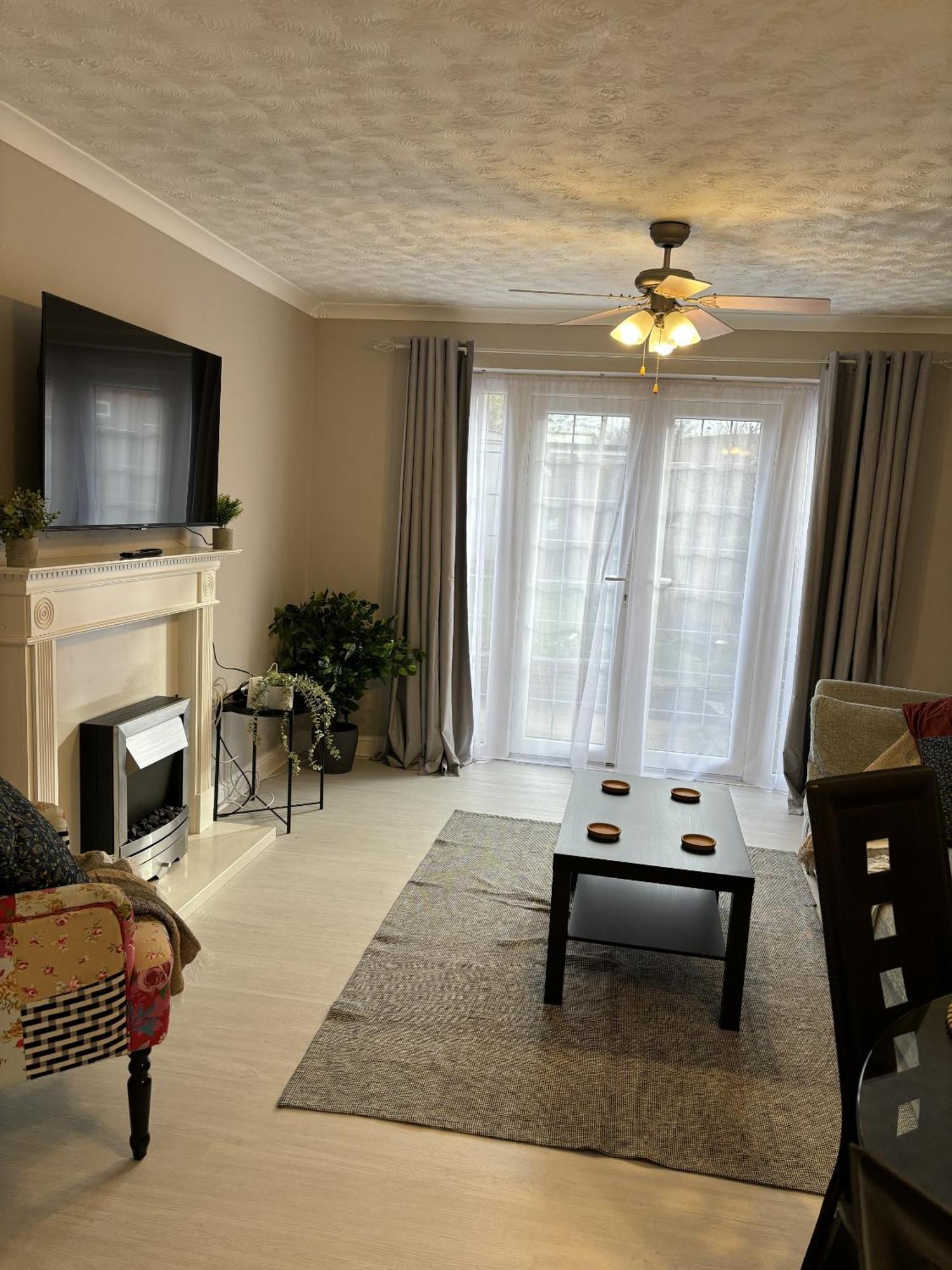 Cosy Corner - 2 Beds, Free Parking, Next To Southampton General Hospital Villa Buitenkant foto