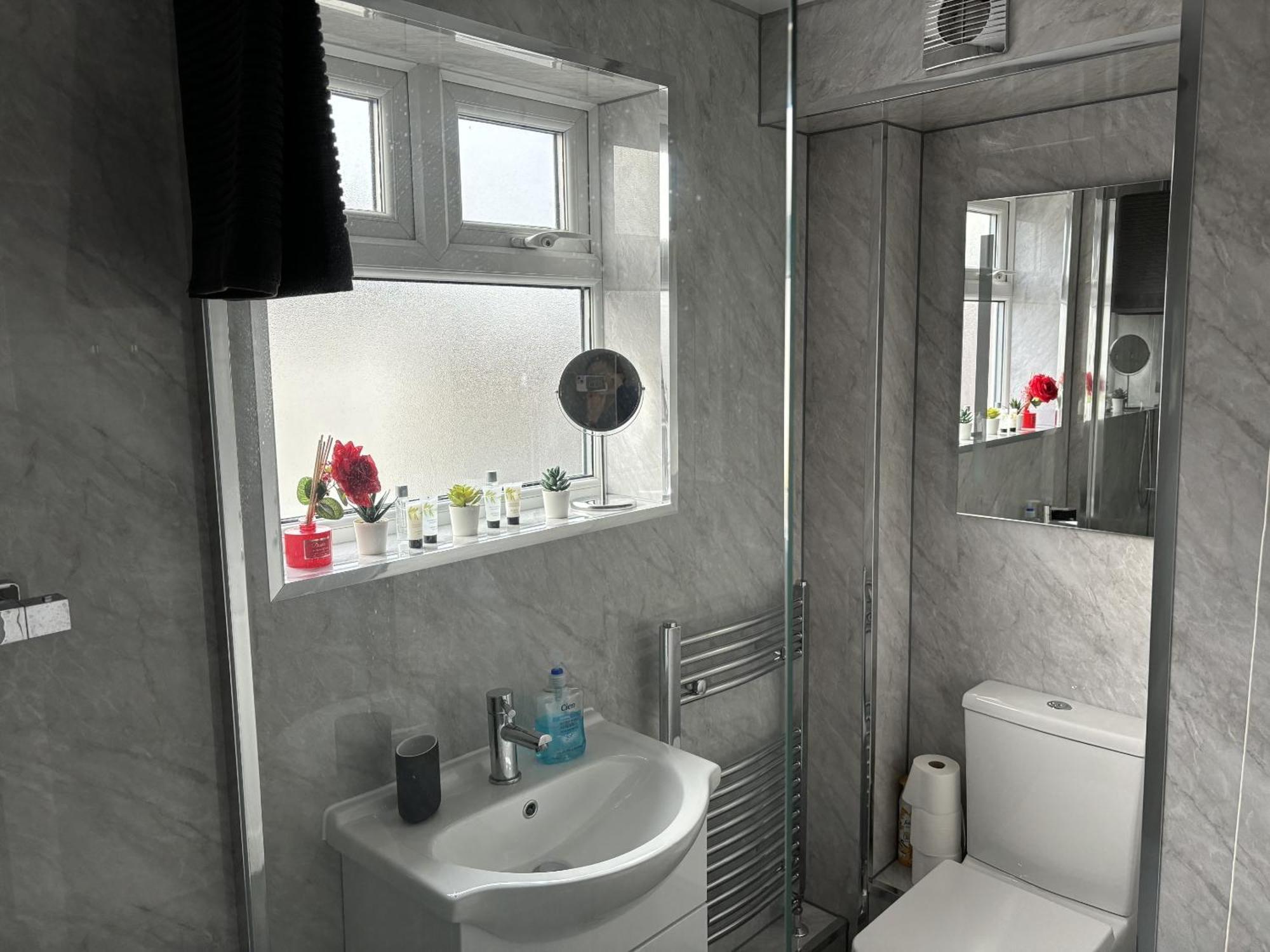 Cosy Corner - 2 Beds, Free Parking, Next To Southampton General Hospital Villa Buitenkant foto