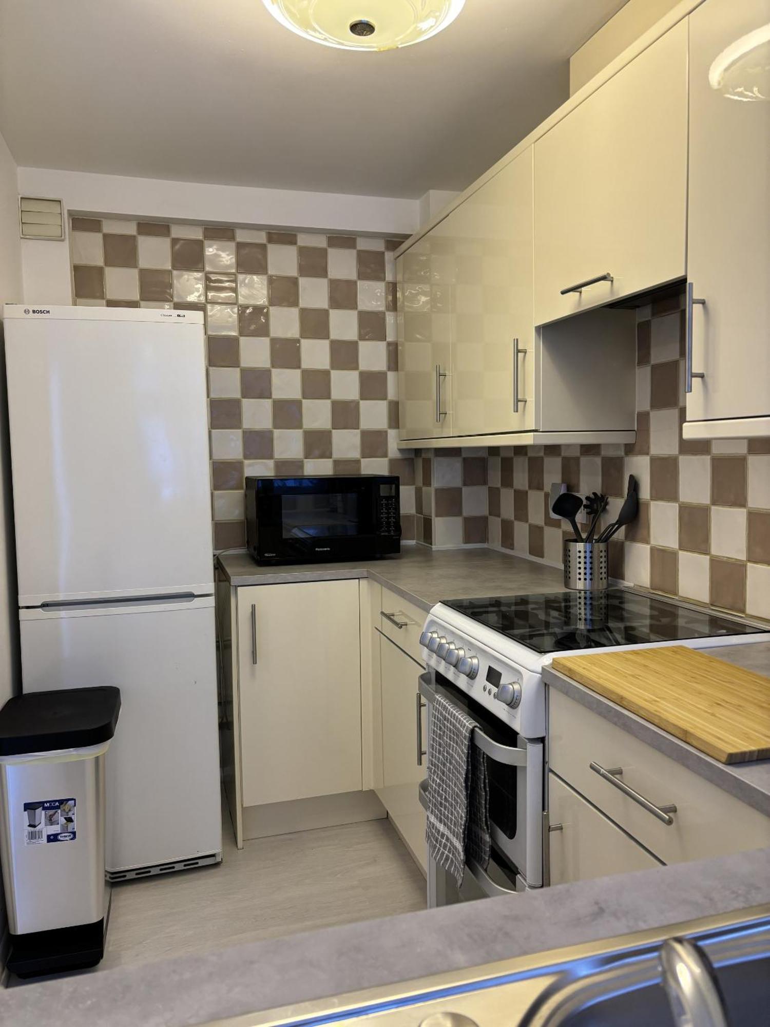 Cosy Corner - 2 Beds, Free Parking, Next To Southampton General Hospital Villa Buitenkant foto