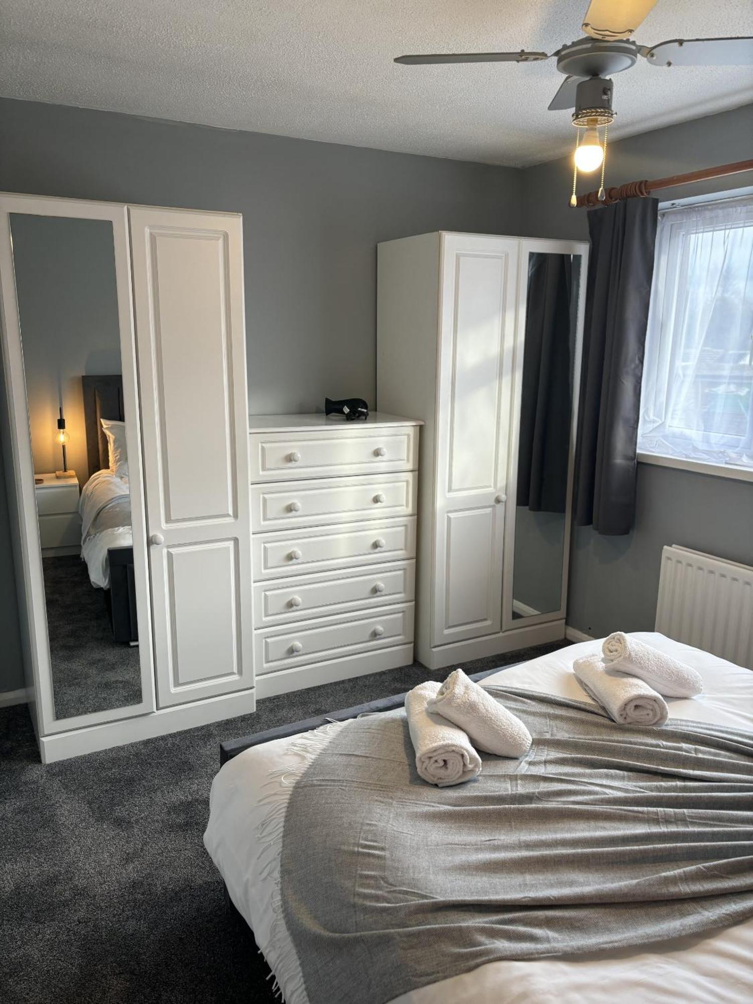 Cosy Corner - 2 Beds, Free Parking, Next To Southampton General Hospital Villa Buitenkant foto